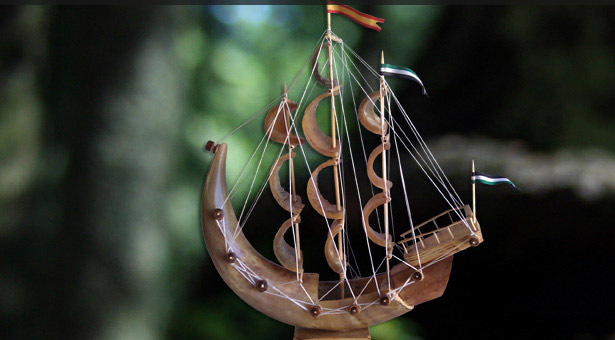 Barco artesnaía en cuerno/asta